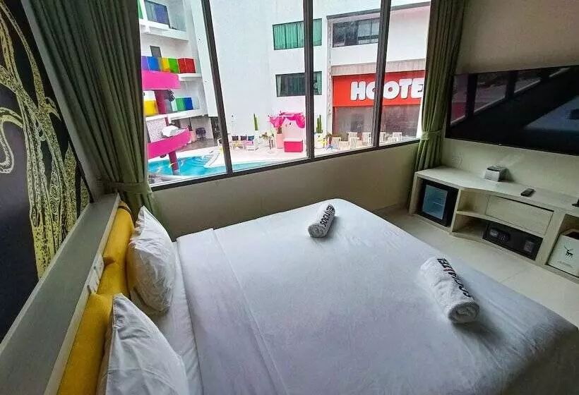 هتل Socialtel Koh Samui