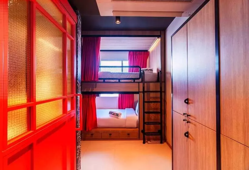 هتل Socialtel Koh Samui