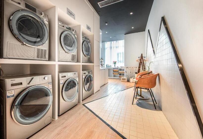 Atour Hotel Kunming International Trade Center