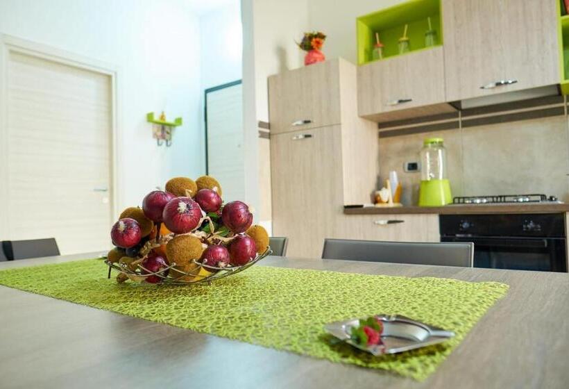 تختخواب و صبحانه Bouganville House Casa Vacanze