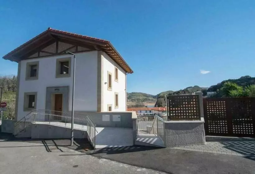 Aamiaismajoitus (B&B) Casa Rural Mugarri