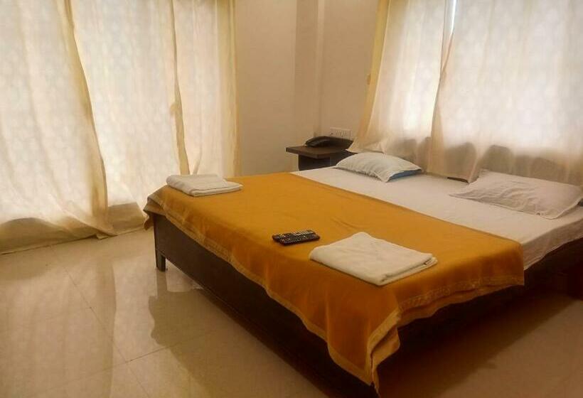 ホテル Beach Haven Nagaon Beach