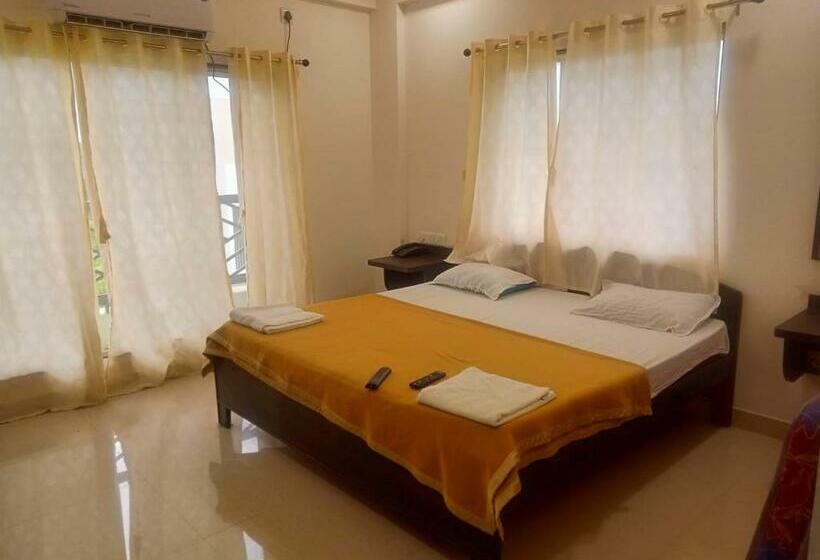 ホテル Beach Haven Nagaon Beach