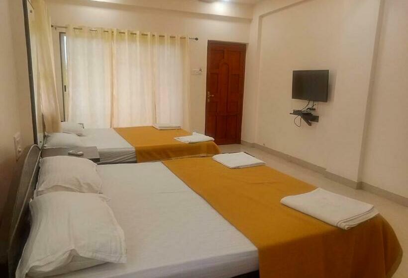 ホテル Beach Haven Nagaon Beach