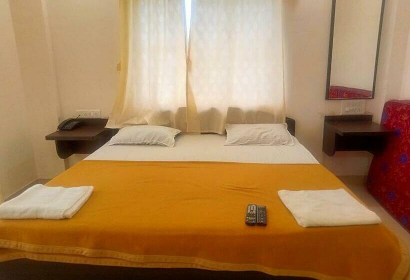 ホテル Beach Haven Nagaon Beach