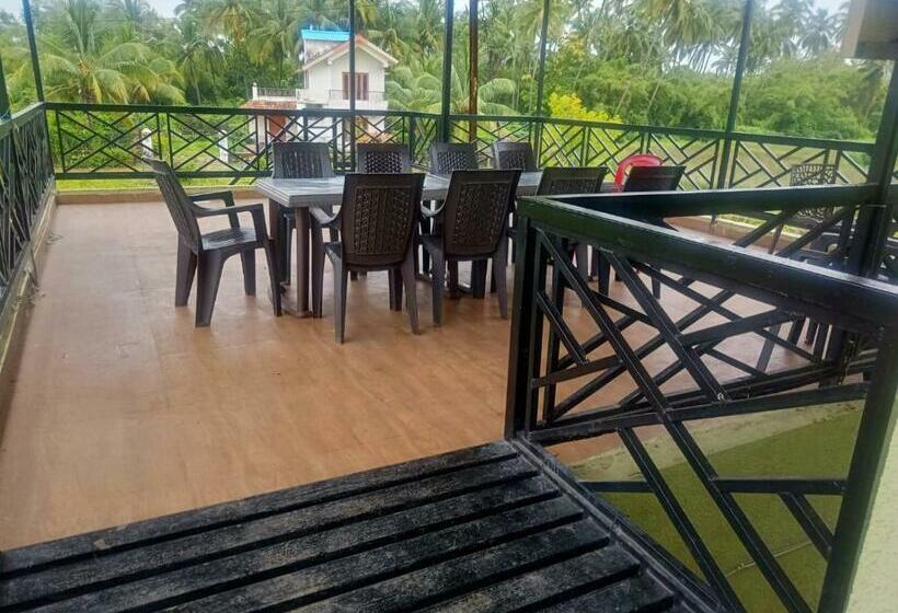 ホテル Beach Haven Nagaon Beach