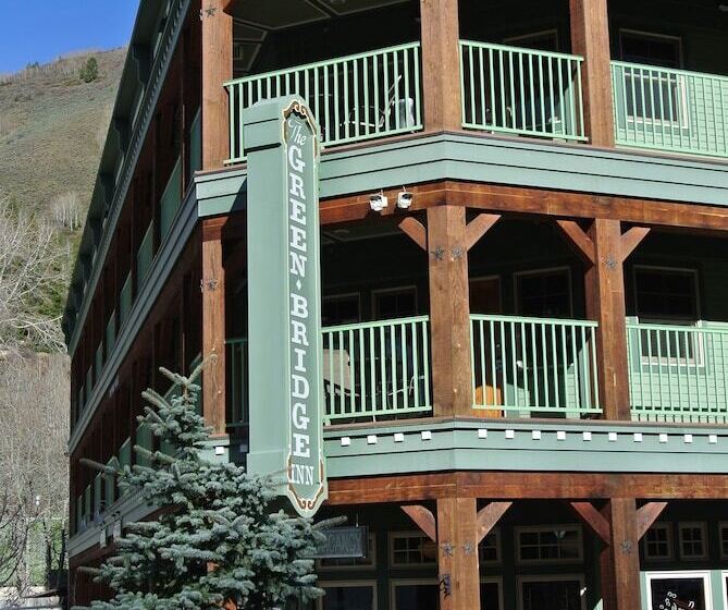 فندق The Green Bridge Inn