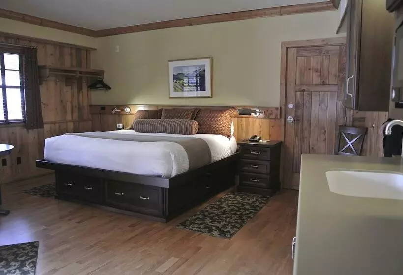 Hotelli The Green Bridge Inn