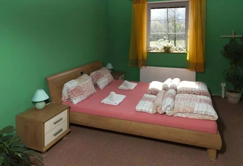 Majatalo Hostinec U Zlaté Lípy