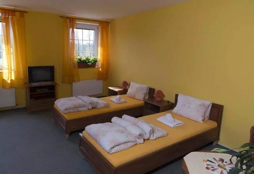 Majatalo Hostinec U Zlaté Lípy