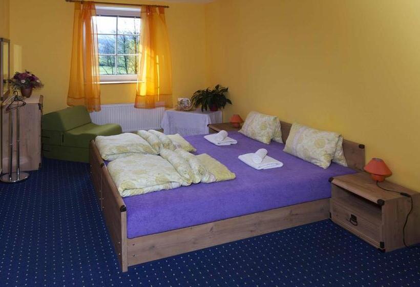 펜션 Hostinec U Zlaté Lípy