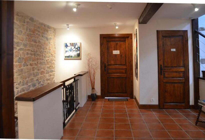 Пансион Le Clos Des Pommes