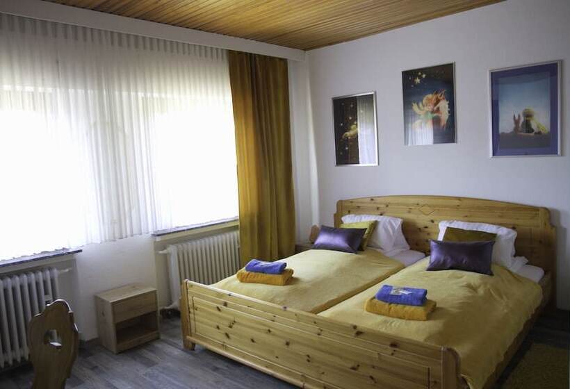 פנסיון Zum Burgkeller