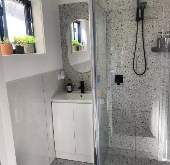 Aamiaismajoitus (B&B) Ange S Bnb   Self Contained Unit With Ensuite