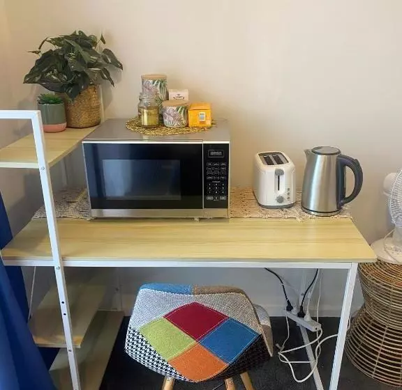 Aamiaismajoitus (B&B) Ange S Bnb   Self Contained Unit With Ensuite