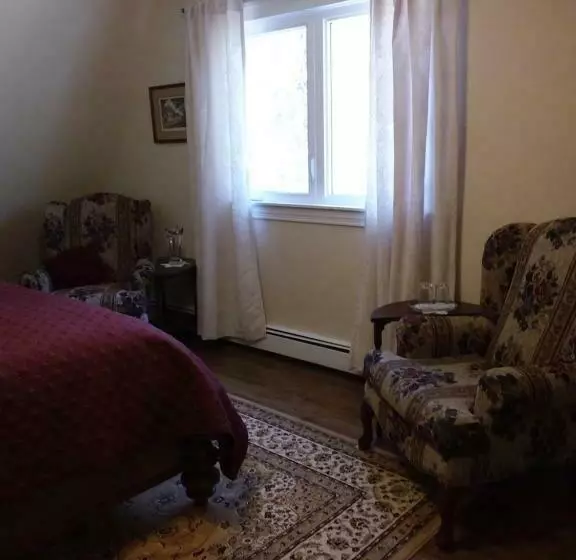 Chestnut Lane Bed And Breakfast
