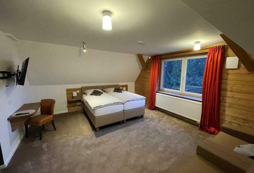 ホテル Berggasthof Tönsblick