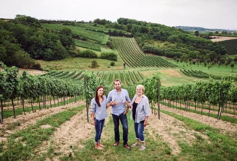 ペンション Weingut Burger