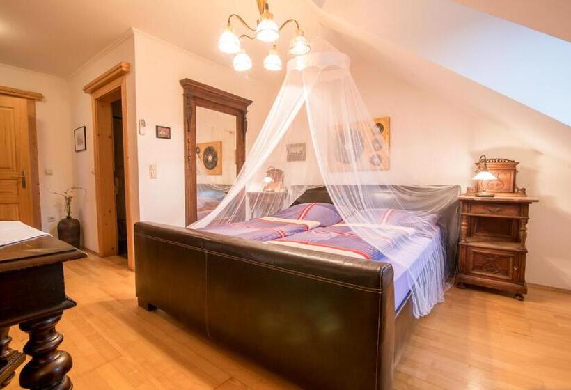 פנסיון Weingut Burger