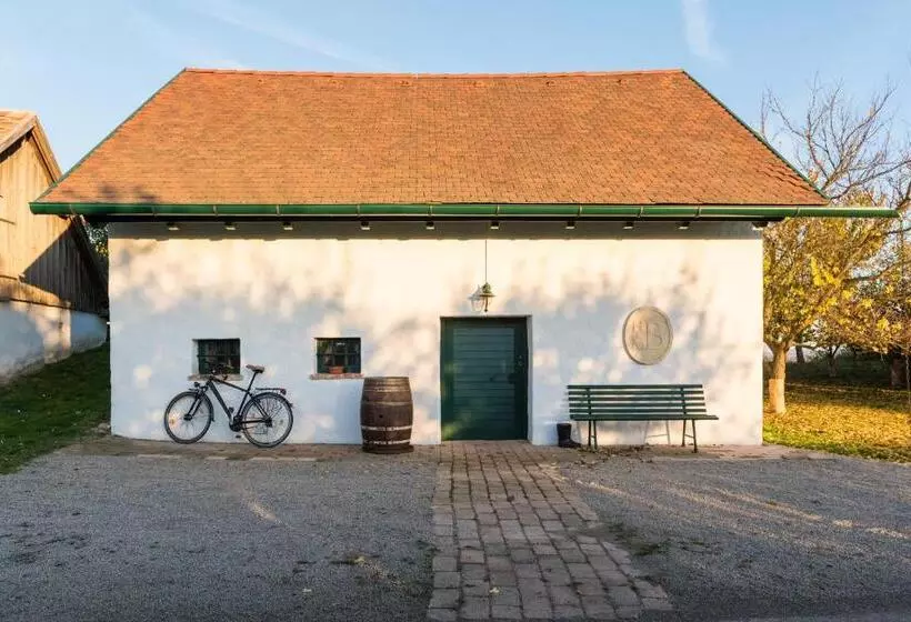 ペンション Weingut Burger