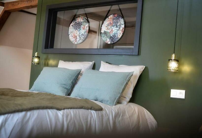 مبيت وإفطار Maison 1686