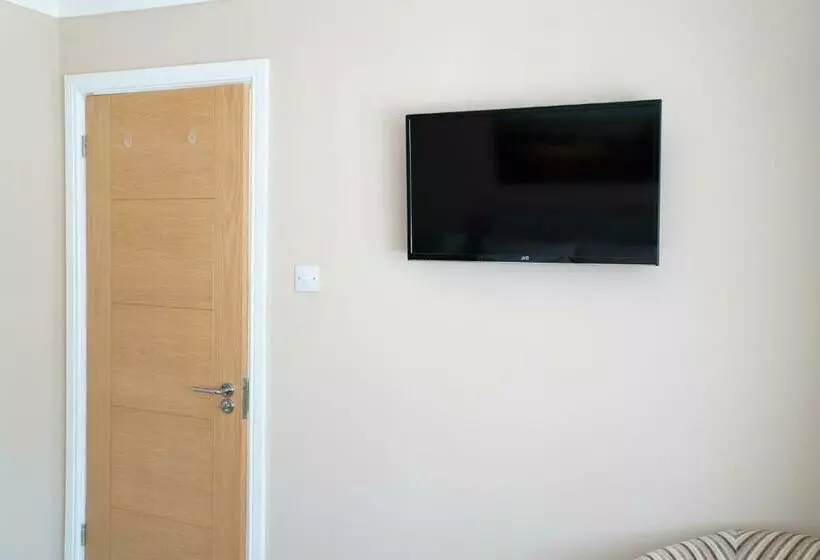 ベッドアンドブレックファースト The Cedars