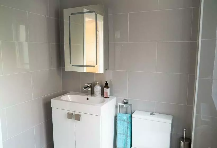 ベッドアンドブレックファースト The Cedars