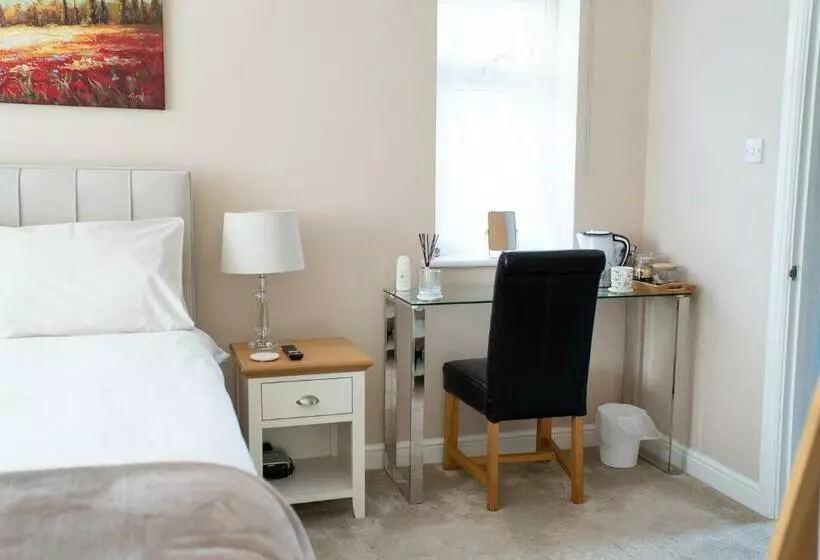 ベッドアンドブレックファースト The Cedars