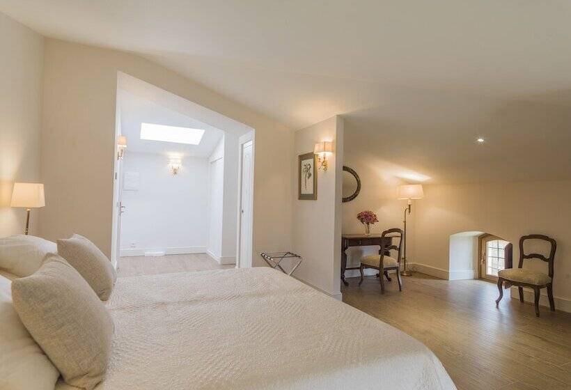 Hospedium Hotel La Lozana