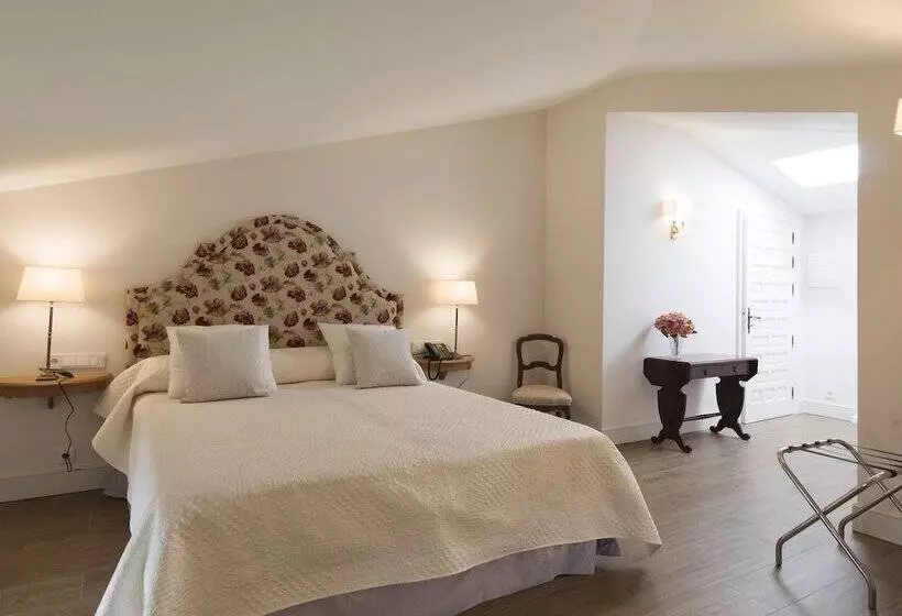 Hospedium Hotel La Lozana