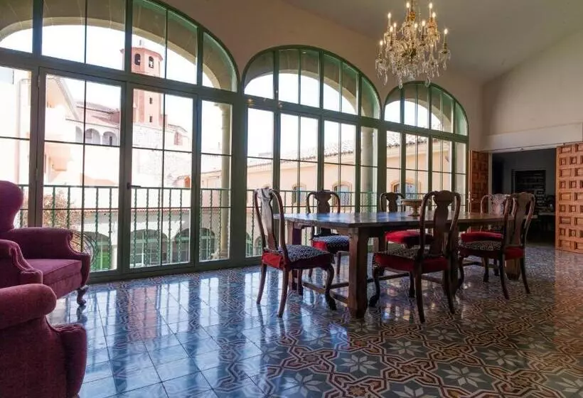 Hospedium Hotel La Lozana