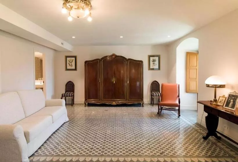 Hospedium Hotel La Lozana