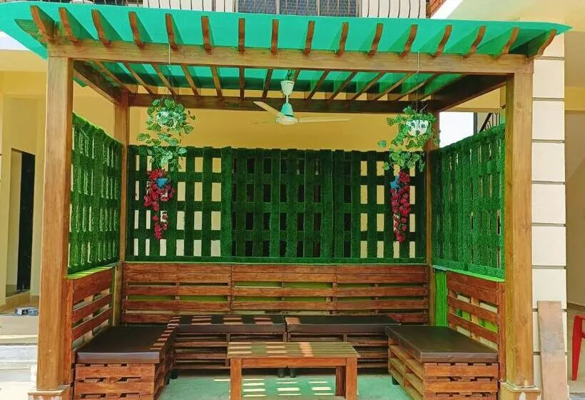 Hotelli Dolphin Rooms