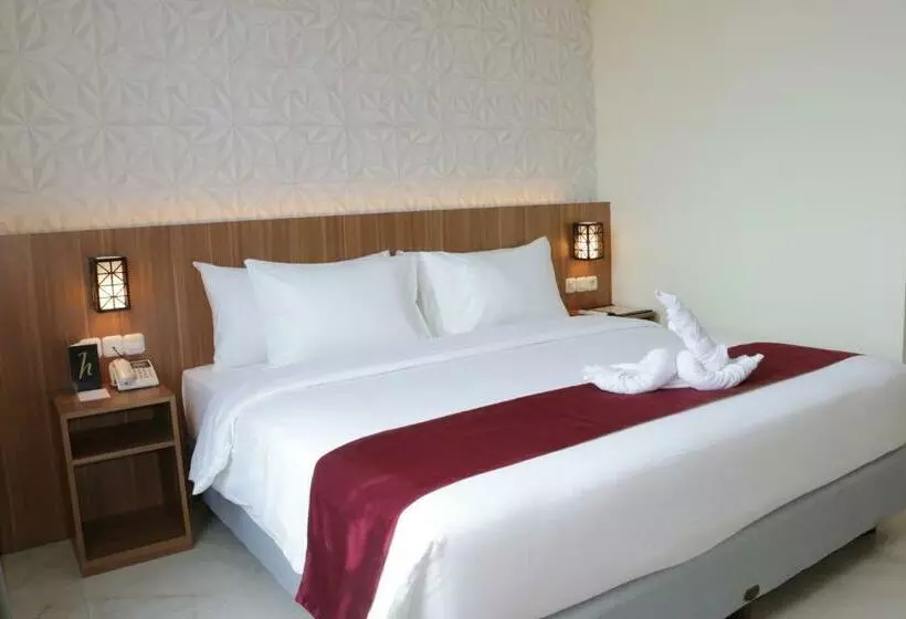 ホテル Horison Sentani