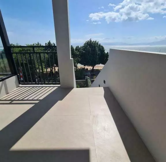 ホテル Merpati Inn