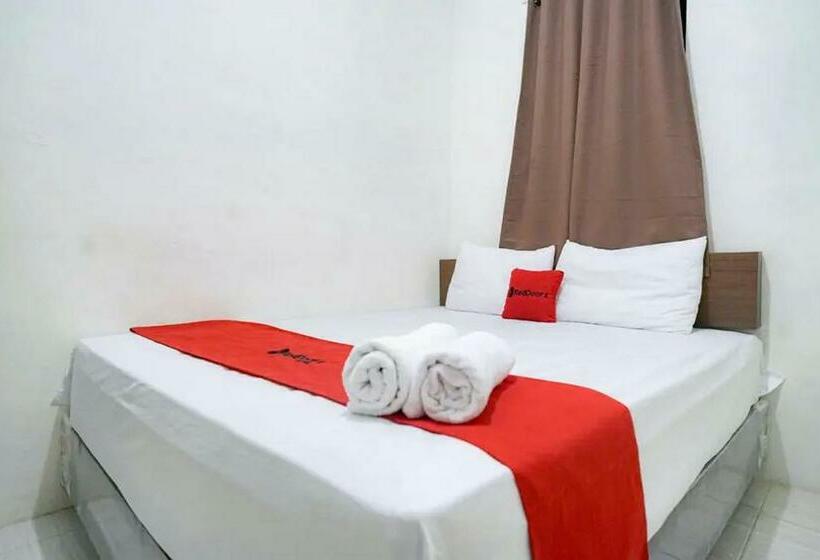 فندق Reddoorz Near Ekowisata Mangrove Belawan