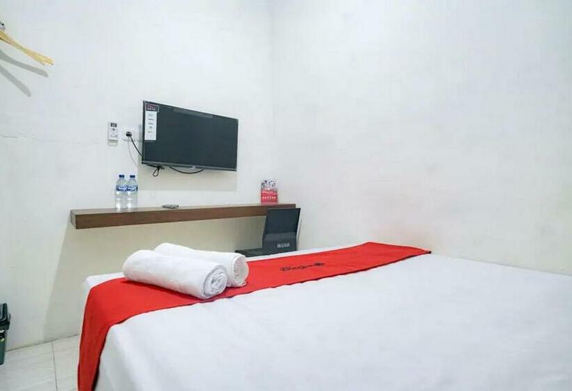 فندق Reddoorz Near Ekowisata Mangrove Belawan