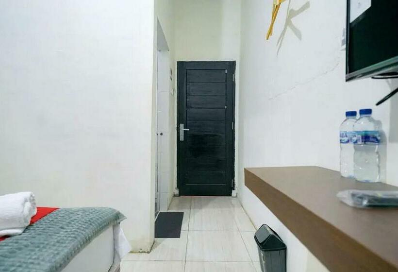 فندق Reddoorz Near Ekowisata Mangrove Belawan
