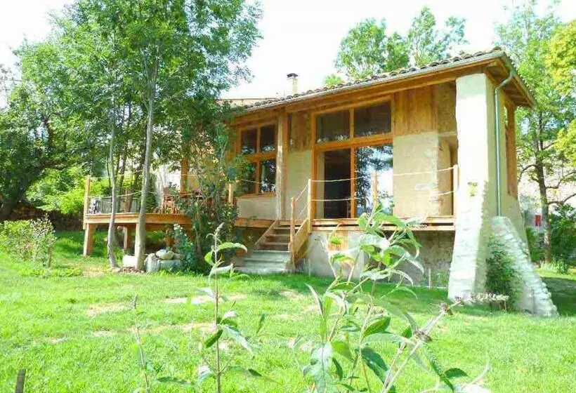 Majatalo Moulin De Solaure