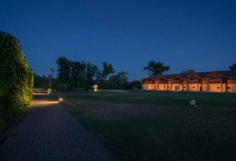 ペンション Tri Duby Golf Apartments