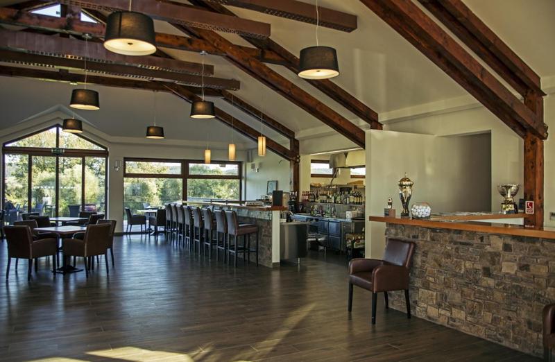 ペンション Tri Duby Golf Apartments