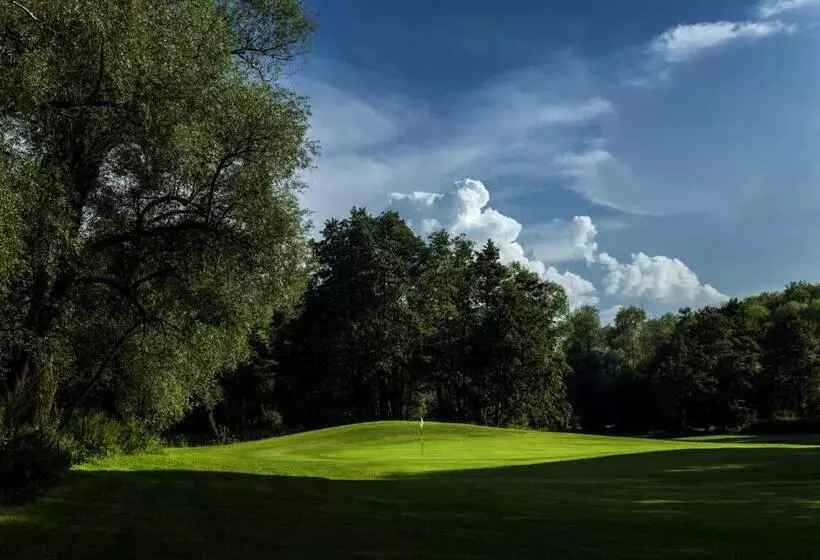 Majatalo Tri Duby Golf Apartments