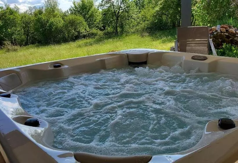 ベッドアンドブレックファースト Les Enclos Secrets