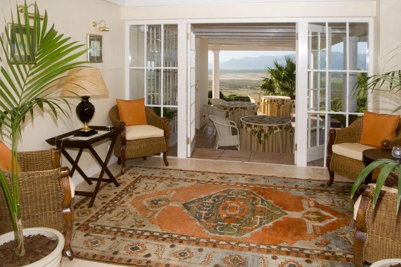 Bellavista Country Place