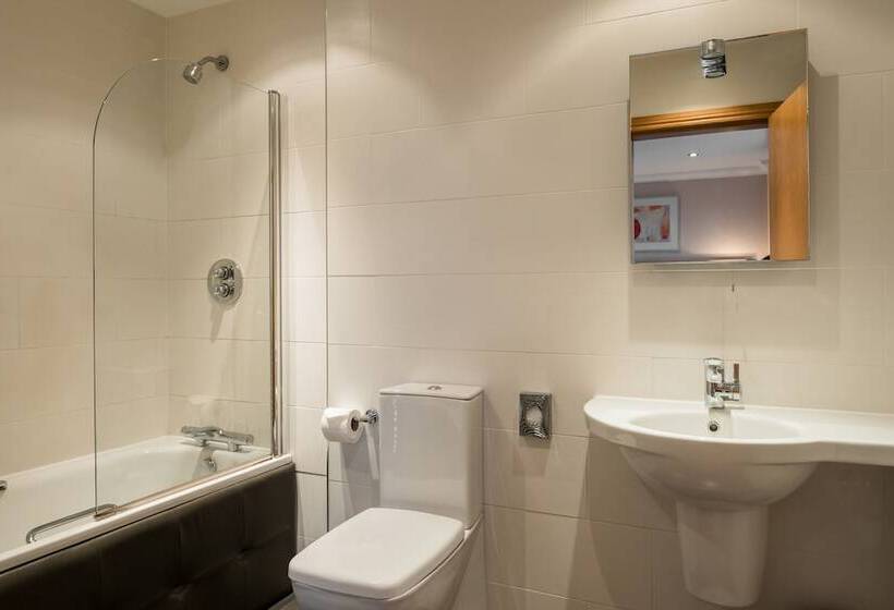 בית מלון כפרי Carlton