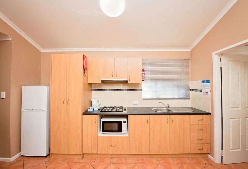 Отель Discovery Parks   Bunbury Village