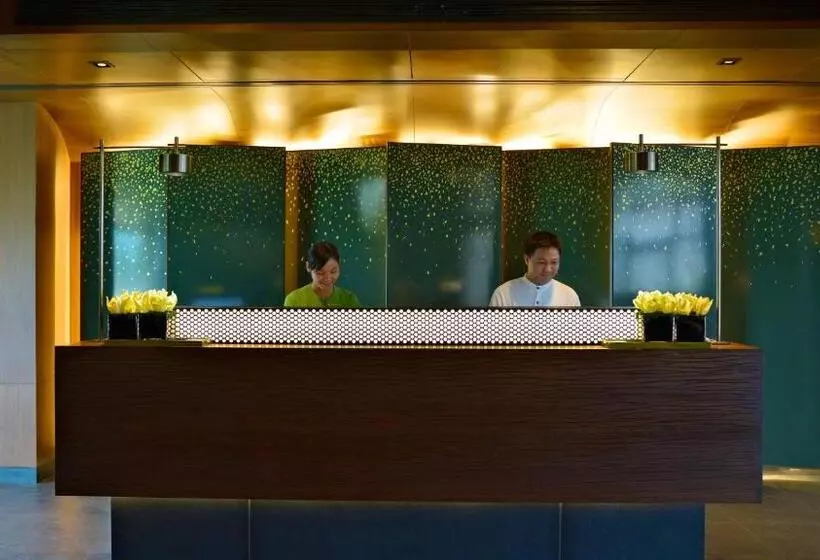 בית מלון כפרי Emerald Palace