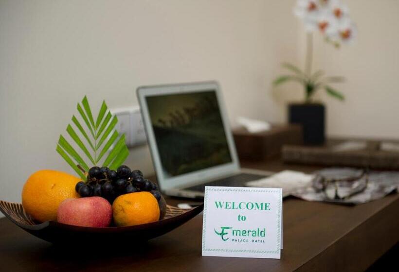 هتل Emerald Palace