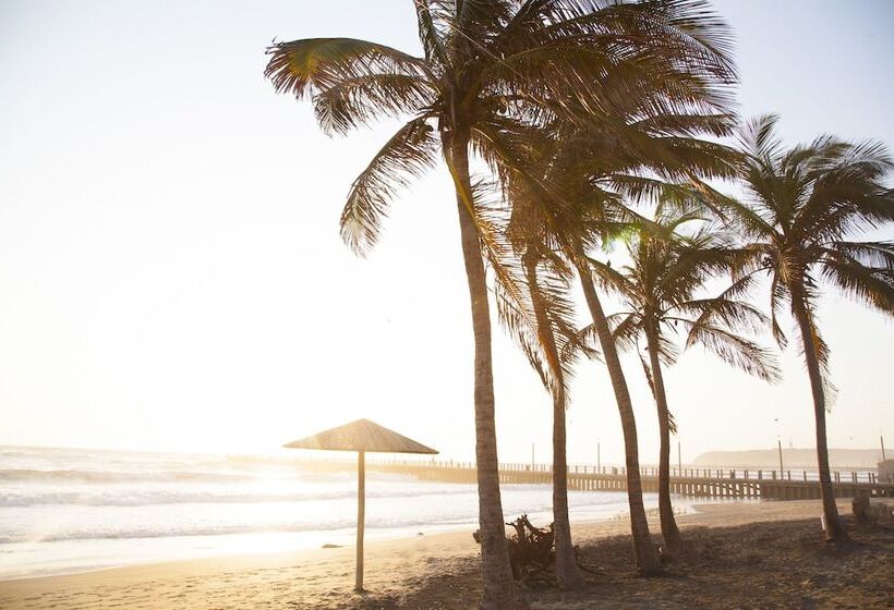 בית מלון כפרי First Group The Palace Allsuite