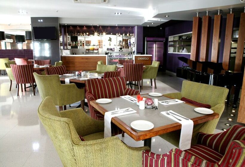 בית מלון כפרי First Group The Palace Allsuite